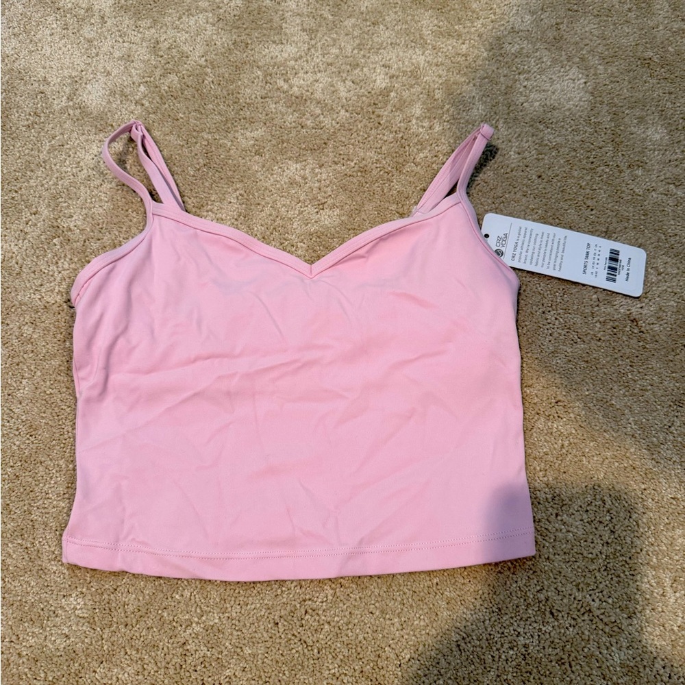 NEVER WORN. NEW WITH TAGS
Cropped sports tank top